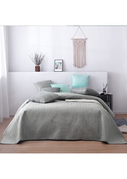 Narzuta na łóżko Silky Chic 220x240cm grey ze sklepu dekoria.pl w kategorii Narzuty i kapy - zdjęcie 172482721