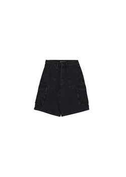 Cropp - Czarne szorty w kroju jorts - czarny ze sklepu Cropp w kategorii Szorty - zdjęcie 172529413