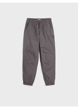 Sinsay - Spodnie pull on - szary ze sklepu Sinsay w kategorii Spodnie chłopięce - zdjęcie 172530562