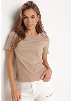 Beżowy Gładki T-shirt z Krótkim Rękawem Elldora ze sklepu Born2be Odzież w kategorii Bluzki damskie - zdjęcie 172530741