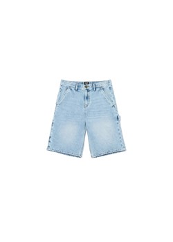 Cropp - Jasne jeansowe szorty loose - niebieski ze sklepu Cropp w kategorii Spodenki męskie - zdjęcie 172533442