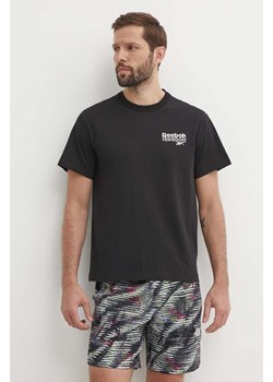 Reebok t-shirt bawełniany Brand Proud męski kolor czarny z nadrukiem 100076383 ze sklepu ANSWEAR.com w kategorii T-shirty męskie - zdjęcie 172534624