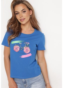 Niebieski T-shirt z Bawełny Ozdobiony Nadrukiem i Kryształkami Halarae ze sklepu Born2be Odzież w kategorii Bluzki damskie - zdjęcie 172536232