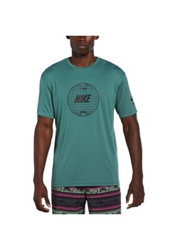 Koszulka męska Hydroguard SL Nike Swim ze sklepu SPORT-SHOP.pl w kategorii T-shirty męskie - zdjęcie 172536411