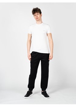 Emporio Armani T-shirt C-neck | 1119713 F511 | Mężczyzna | Biały ze sklepu ubierzsie.com w kategorii T-shirty męskie - zdjęcie 172544933