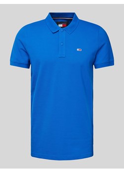 Koszulka polo o kroju slim fit z wyhaftowanym logo ze sklepu Peek&Cloppenburg  w kategorii T-shirty męskie - zdjęcie 172546111