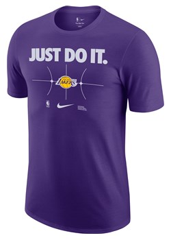 T-shirt męski Nike NBA Los Angeles Lakers Essential - Fiolet ze sklepu Nike poland w kategorii T-shirty męskie - zdjęcie 172547703