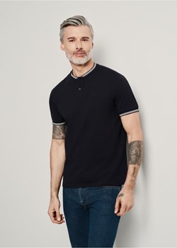 Granatowa koszulka polo ze stójką ze sklepu OCHNIK w kategorii T-shirty męskie - zdjęcie 172551742