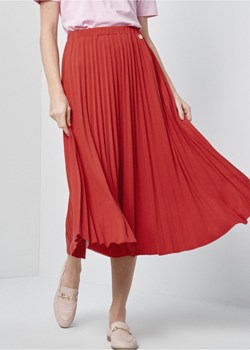 Długa czerwona plisowana spódnica ze sklepu OCHNIK w kategorii Spódnice - zdjęcie 172553510