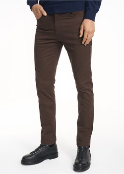 Brązowe spodnie męskie ze sklepu OCHNIK w kategorii Spodnie męskie - zdjęcie 172554213