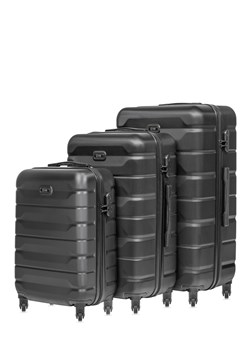 Komplet walizek na kółkach 19''/24''/28'' ze sklepu OCHNIK w kategorii Walizki - zdjęcie 172554330