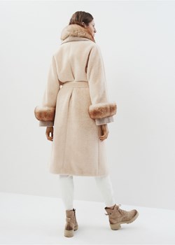 Beżowy kożuch damski z paskiem ze sklepu OCHNIK w kategorii Kożuchy - zdjęcie 172556140