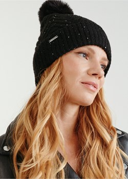 Czarna czapka damska z pomponem ze sklepu OCHNIK w kategorii Czapki zimowe damskie - zdjęcie 172559254