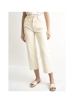 Kremowe spodnie damskie z wysokim stanem ze sklepu OCHNIK w kategorii Spodnie damskie - zdjęcie 172560381