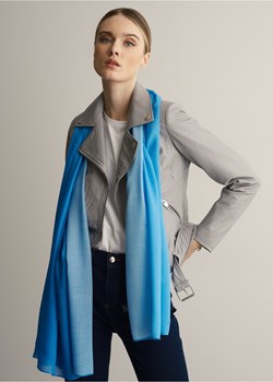 Niebieski szalik damski ombre ze sklepu OCHNIK w kategorii Szaliki i chusty damskie - zdjęcie 172560761