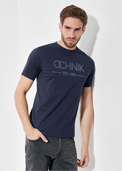 Granatowy T-shirt męski z logo ze sklepu OCHNIK w kategorii T-shirty męskie - zdjęcie 172562702
