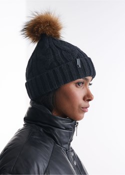 Czarna czapka damska z pomponem ze sklepu OCHNIK w kategorii Czapki zimowe damskie - zdjęcie 172562901