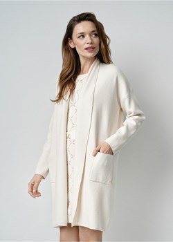Kremowy kardigan basic damski ze sklepu OCHNIK w kategorii Swetry damskie - zdjęcie 172563343