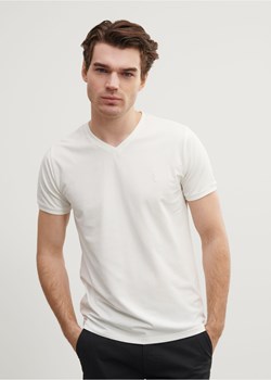 Biały basic T-shirt męski z logo ze sklepu OCHNIK w kategorii T-shirty męskie - zdjęcie 172563583