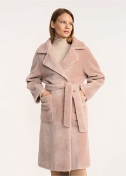 Różowy płaszcz wełniany damski z paskiem ze sklepu OCHNIK w kategorii Płaszcze damskie - zdjęcie 172564550