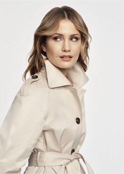 Beżowy płaszcz damski z paskiem ze sklepu OCHNIK w kategorii Płaszcze damskie - zdjęcie 172564690