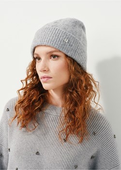 Szara czapka damska z warkoczem ze sklepu OCHNIK w kategorii Czapki zimowe damskie - zdjęcie 172566351