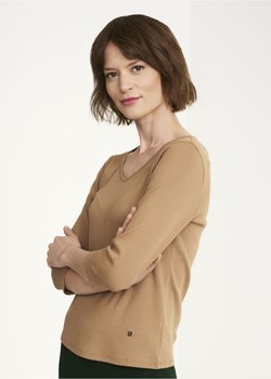 Beżowa bluzka V dekolt damska ze sklepu OCHNIK w kategorii Bluzki damskie - zdjęcie 172567571