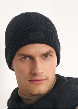 Granatowa czapka męska w jodełkę ze sklepu OCHNIK w kategorii Czapki zimowe męskie - zdjęcie 172569042