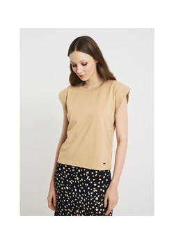 Beżowy T-shirt damski basic ze sklepu OCHNIK w kategorii Bluzki damskie - zdjęcie 172571054