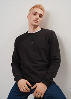 Czarna bluza męska bez kaptura z logo ze sklepu OCHNIK w kategorii Bluzy męskie - zdjęcie 172571380