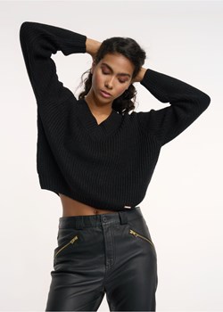 Czarny sweter dekolt V damski ze sklepu OCHNIK w kategorii Swetry damskie - zdjęcie 172571784