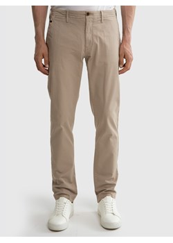 Spodnie chinosy męskie beżowe Hektor 805 ze sklepu Big Star w kategorii Spodnie męskie - zdjęcie 172572373