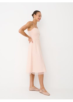 Mohito - Błyszcząca sukienka midi - beżowy ze sklepu Mohito w kategorii Sukienki - zdjęcie 172572814