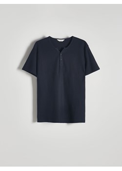 Reserved - Bawełniany t-shirt henley - granatowy ze sklepu Reserved w kategorii T-shirty męskie - zdjęcie 172573723