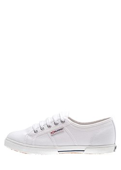 Superga Sneakersy &quot;Cotu&quot; w kolorze białym ze sklepu Limango Polska w kategorii Trampki męskie - zdjęcie 172575714
