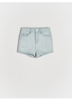 Reserved - Jeansowe szorty z przetarciami - niebieski ze sklepu Reserved w kategorii Spodenki dziewczęce - zdjęcie 172587772