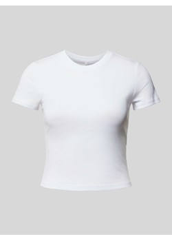 T-shirt z prążkowanym,okrągłym dekoltem model ‘ELINA’ ze sklepu Peek&Cloppenburg  w kategorii Bluzki damskie - zdjęcie 172594580