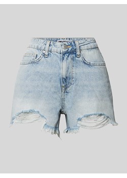 Szorty jeansowe o kroju regular fit z przetarciami ze sklepu Peek&Cloppenburg  w kategorii Szorty - zdjęcie 172594773