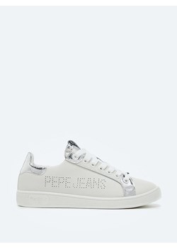 Pepe Jeans FOOTWEAR Skórzane sneakersy w kolorze białym ze sklepu Limango Polska w kategorii Trampki damskie - zdjęcie 172595582