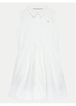 Calvin Klein Jeans Sukienka koszulowa IG0IG02477 Biały Regular Fit ze sklepu MODIVO w kategorii Sukienki dziewczęce - zdjęcie 172598360