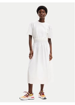 Desigual Sukienka letnia Omaha 24SWVW67 Biały Loose Fit ze sklepu MODIVO w kategorii Sukienki - zdjęcie 172598394