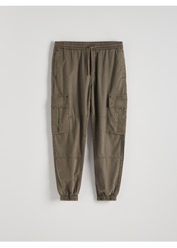 Reserved - Spodnie jogger cargo - ciemnozielony ze sklepu Reserved w kategorii Spodnie męskie - zdjęcie 172600070