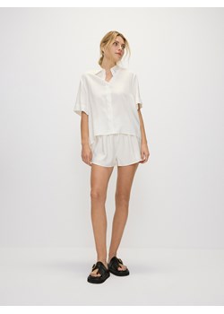Reserved - Koszula z krótkim rękawem - złamana biel ze sklepu Reserved w kategorii Koszule damskie - zdjęcie 172600114