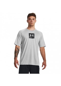 Męska koszulka treningowa Under Armour UA Tech Print Fill SS - szara ze sklepu Sportstylestory.com w kategorii T-shirty męskie - zdjęcie 172602062