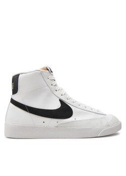 Nike Sneakersy Blazer Mid '77 Next Nature DO1344 101 Biały ze sklepu MODIVO w kategorii Trampki damskie - zdjęcie 172602793