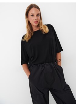 Mohito - Czarna koszulka z krótkim rękawem - czarny ze sklepu Mohito w kategorii Bluzki damskie - zdjęcie 172607420