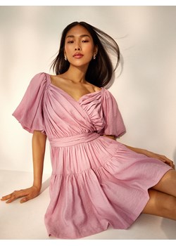 Mohito - Sukienka mini z bufiastymi rękawami - pastelowy różowy ze sklepu Mohito w kategorii Sukienki - zdjęcie 172607533