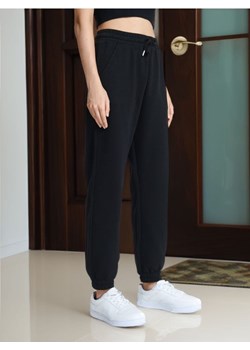 Sinsay - Spodnie dresowe - czarny ze sklepu Sinsay w kategorii Spodnie damskie - zdjęcie 172609474