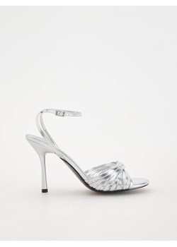 Reserved - Metaliczne sandały z paskami - srebrny ze sklepu Reserved w kategorii Sandały damskie - zdjęcie 172612232