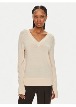 Calvin Klein Sweter K20K207573 Beżowy Regular Fit ze sklepu MODIVO w kategorii Swetry damskie - zdjęcie 172613473